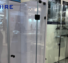 What is the difference between a framed shower room and a frameless shower room?