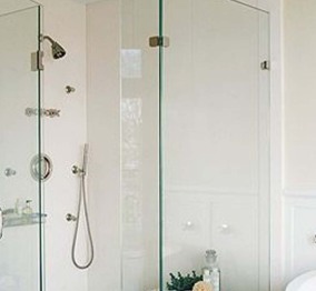 Different options for separating dry and wet areas in the bathroom