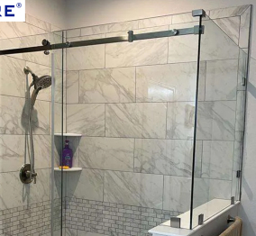 Shower sliding door system with soft closing function