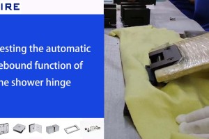Testing the automatic rebound function of the shower hinge