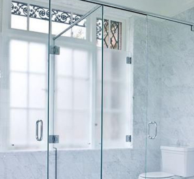 What Not to Do When Hiring Bathroom Remodelers