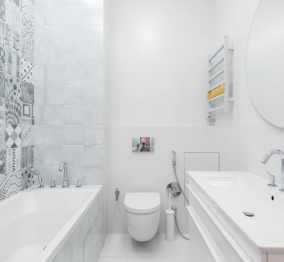 What Should Be Considered When Choosing Towel Bars Inside Showers?