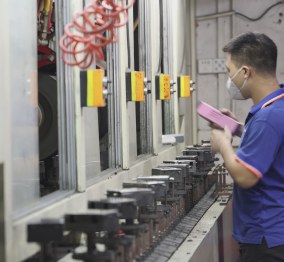 Custom Shower Hinges Solutions | LOIRE Hardware