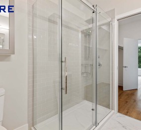 How to distinguish the quality of a sliding shower door?