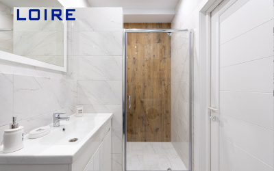 Cleaning and maintenance knowledge of frameless shower room