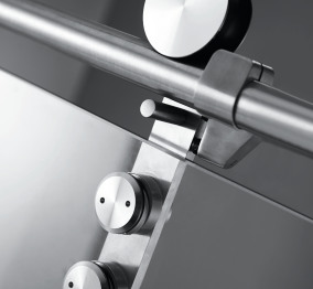 Choosing a sliding or hinged glass shower doors?