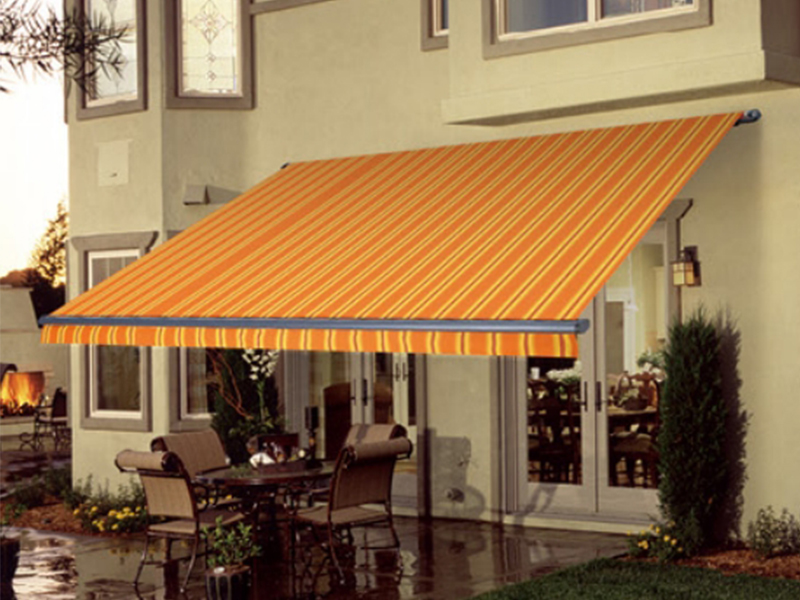 Retractable Side Awnings for Outdoor Comfort and Privacy