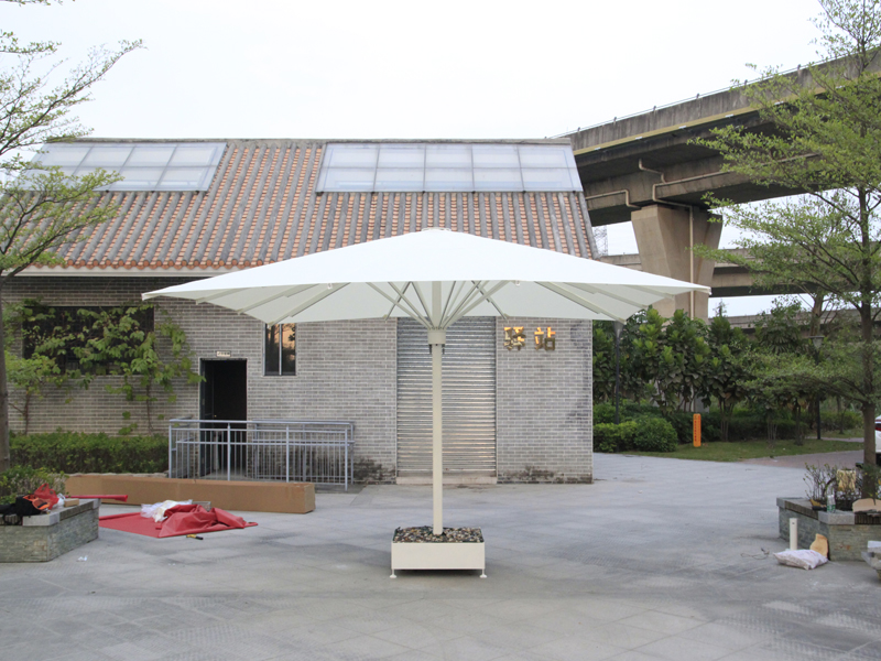 Maximizing Ambiance and Comfort: Patio Umbrella with Lights