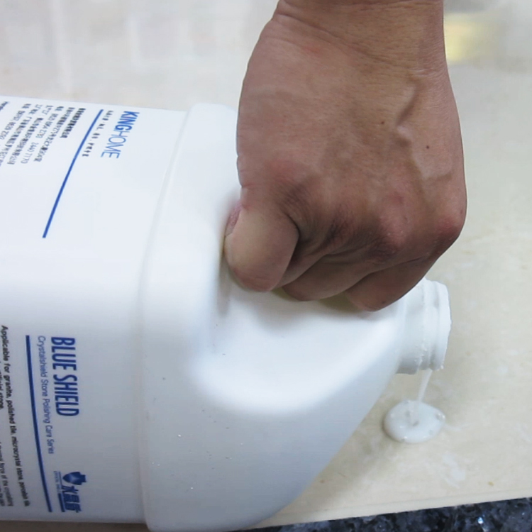 درع أزرق - عامل تلميع بلاط حجري لامع من الجرانيت