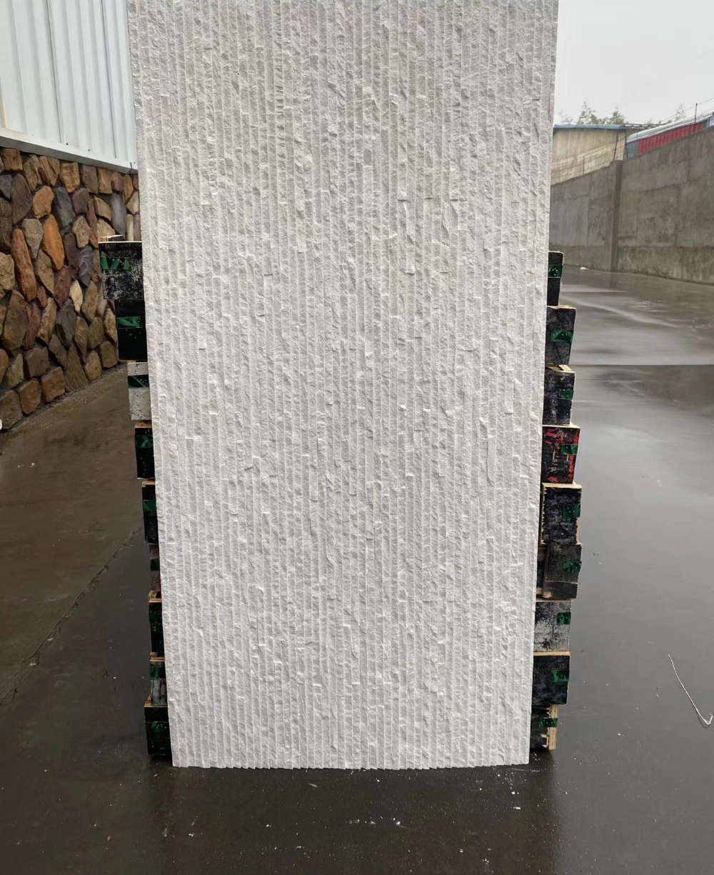 MC037 Fine Stripe Stone