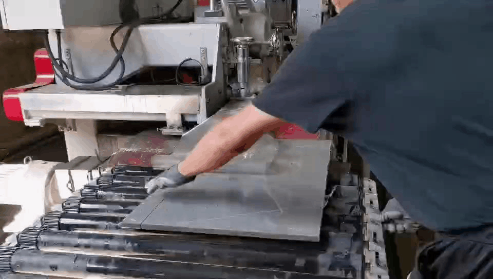 Customizable Sintered Stone Cutting Machines