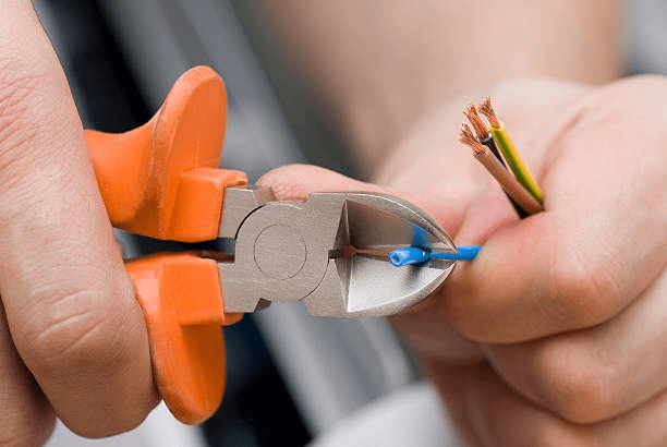 How To Use A Wire Stripper