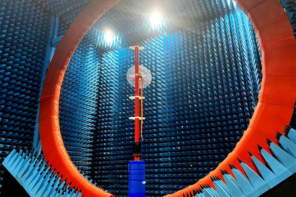 Antenna Testing in BBT Anechoic Chamber