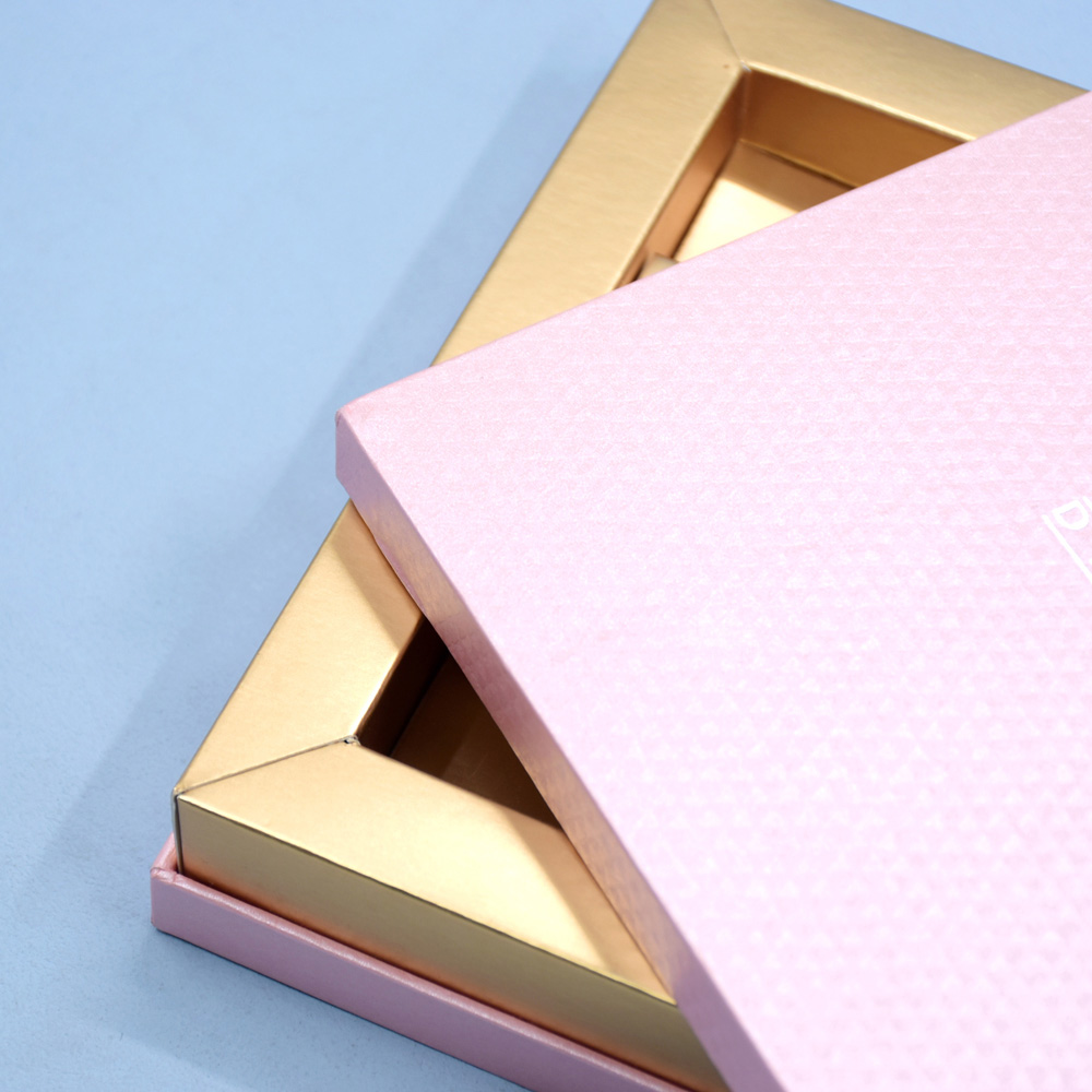 Custom-Logo-Luxury-Giftbox-Magnetic-Closure-Paper-Gift-Box-Packaging-Cosmetic-gift-Box-_9_