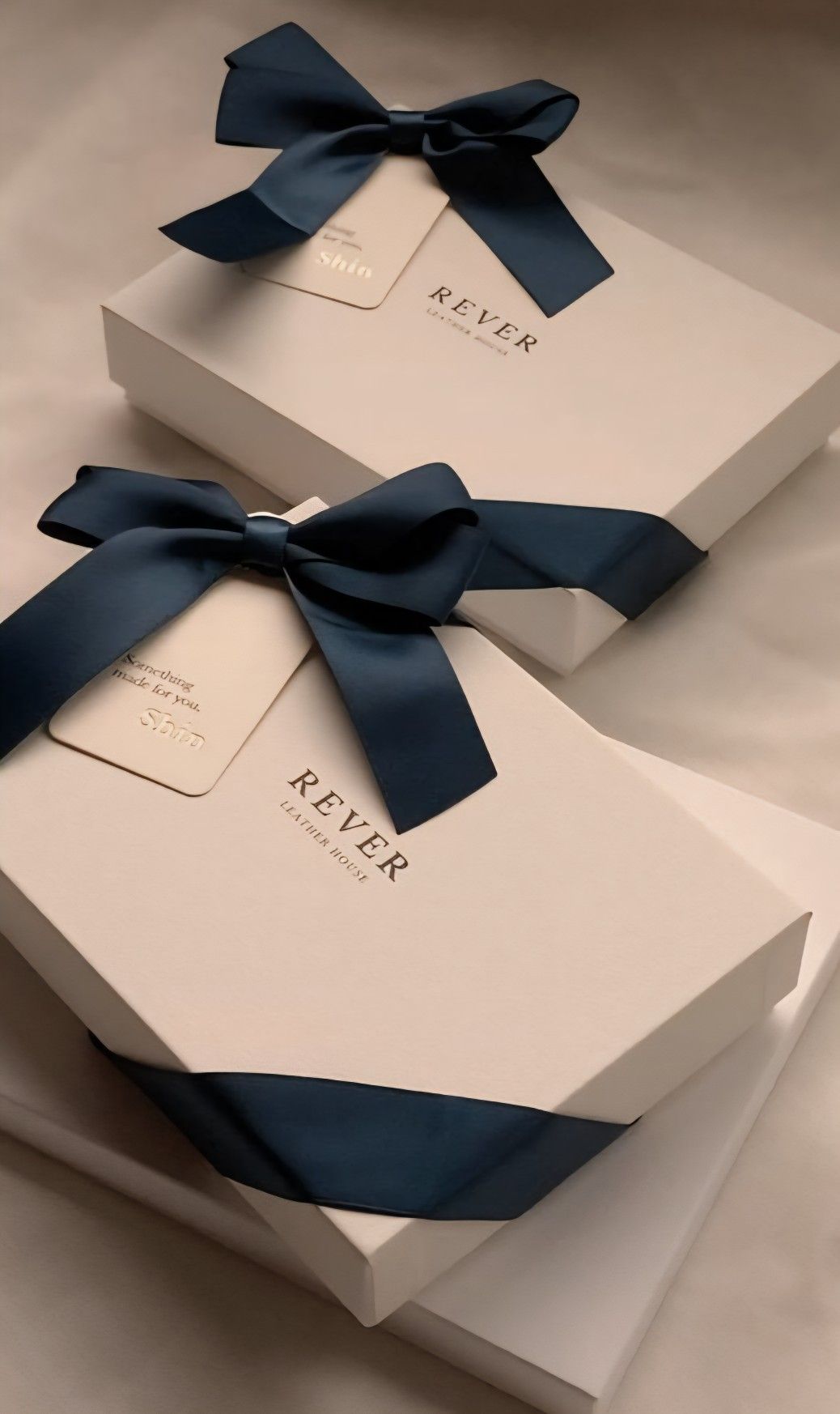 Custom Luxury Cosmetic Packaging Boxes017