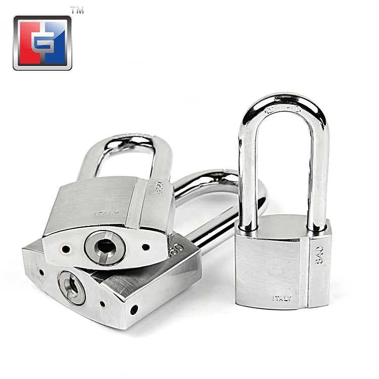 低碳钢挂锁| 60毫米重型强力主钥匙黄铜锁芯安全最佳长卸扣挂锁