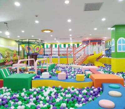 What are the popular amusement equipment in indoor children's parks?