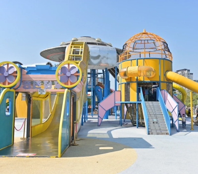 How should children's parks retain customers?