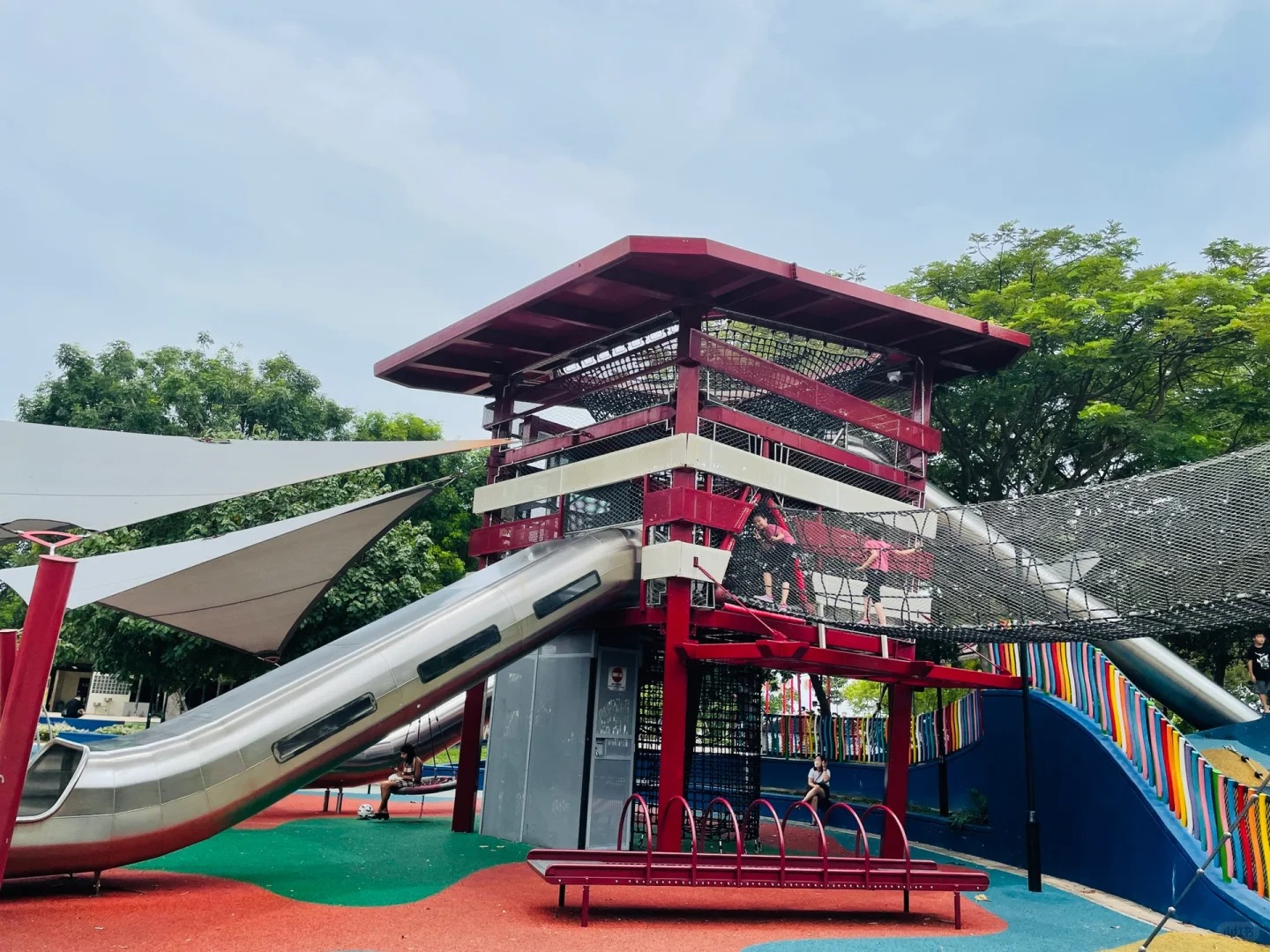 Outdoor slide climbing