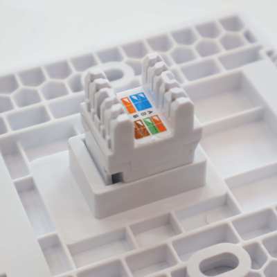 Prise modulaire sans fil rotative à 180° CAT5/CAT6 UTP