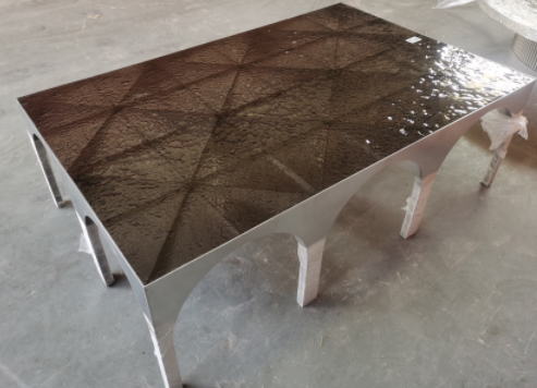 Decorative glass coffee table