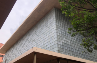 Solid glass bricks for building wall